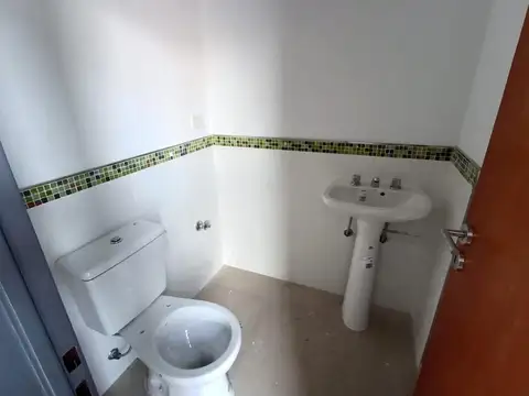 Local en Alquiler en City Bell, $ 5.000.000