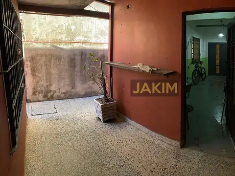 Depto Tipo Casa en Venta con 1 cocheras