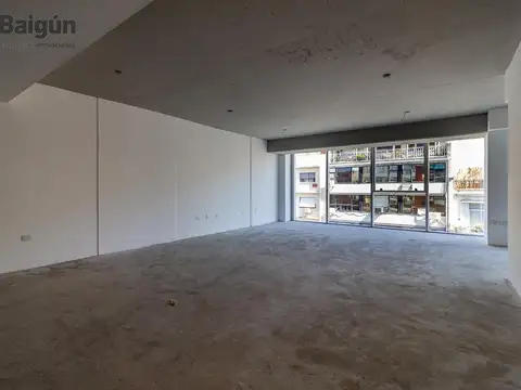 EDIFICIO DE OFICINAS EN EXCELENTE UBICACION