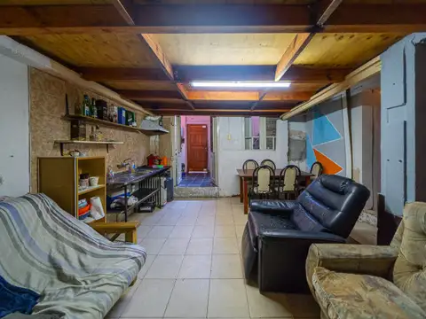 Castellanos 625 , Piso 0