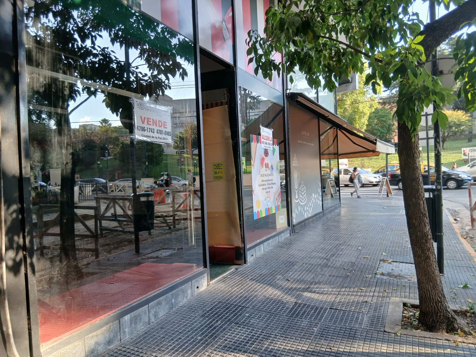 Local en Venta Via Púb.