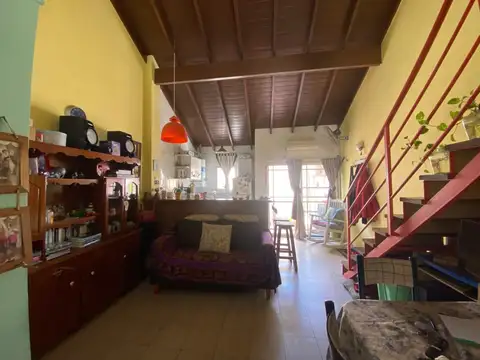 Depto Tipo Casa en Venta de 2 dormitorios