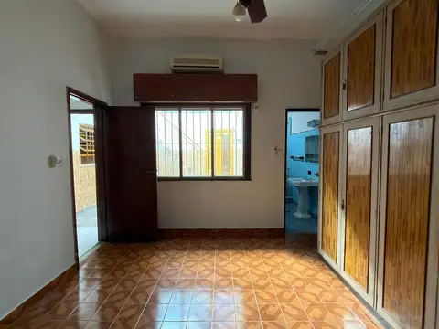 Depto Tipo Casa en Venta 50 años