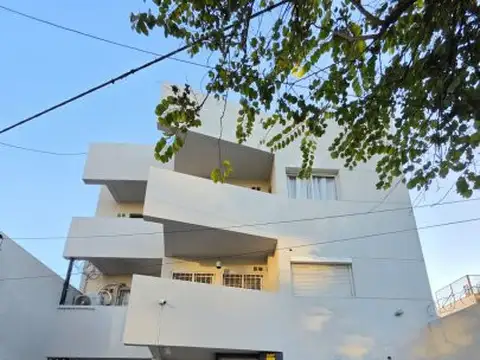 DEPARTAMENTO 1 DORMITORIO EN VENTA EN DUCASSE CON PATIO