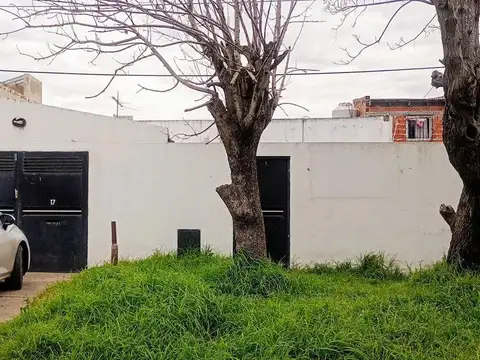 Casa en venta en Los Hornos de 2 dormitorios