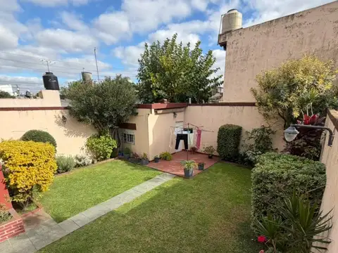 Casa en Venta con 5 cocheras