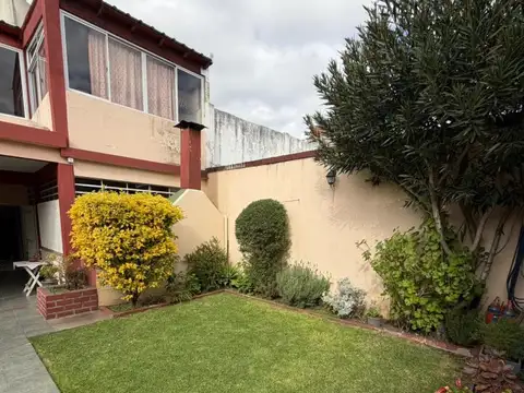 Casa en Venta en Isidro Casanova, USD 150.000