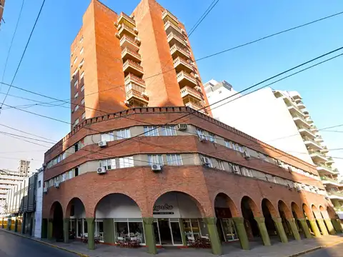 VENTA - SEMI-PISO DE 3 DORMITORIOS Y COCHERA