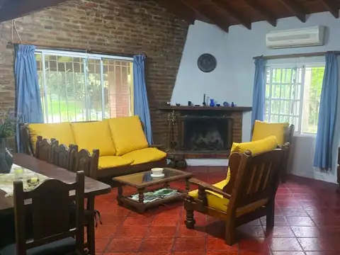 El Pino y Las Glicinas 100