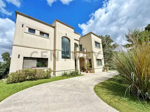 VENTA DE CASA EN EL BARRIO CERRADO LA CANDIDA ,CLUB DE CAMPO
