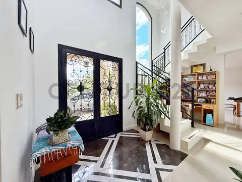 VENTA DE CASA EN EL BARRIO CERRADO LA CANDIDA ,CLUB DE CAMPO