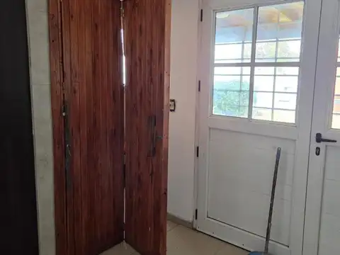 NVR . VENTA CASA TRIPLEX JOSE C PAZ