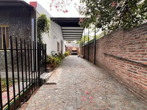 ALQUILER CASA 3 DORMITORIOS CON COCHERA ZONA NORTE