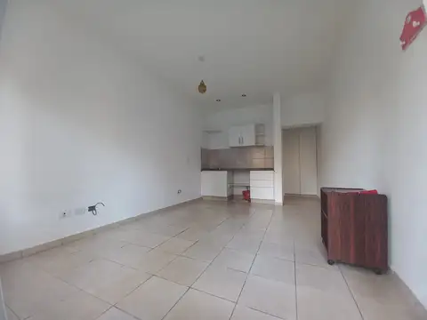 Departamento en Alquiler en Falcon, $ 300.000