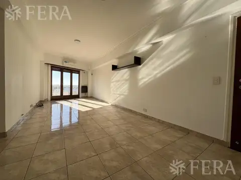 Venta departamento 2 ambientes con balcón en Wilde