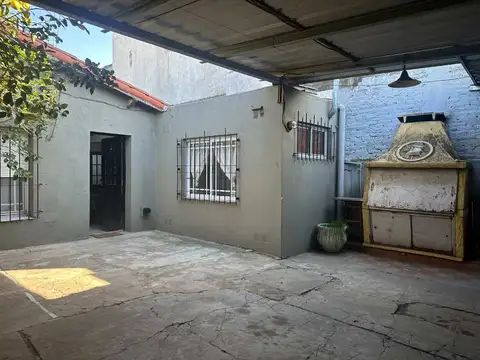 Casa 4 ambientes con 1 baño