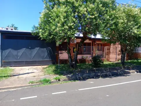 Hermosa Casa A Pasos Del Centro Apto Credito