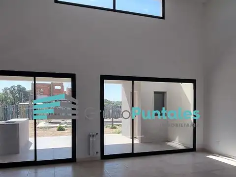 Casa a estrenar en Barrio Lagos de Canning 2, con 3 dormitorios y piscina. Precio Final. rebajado
