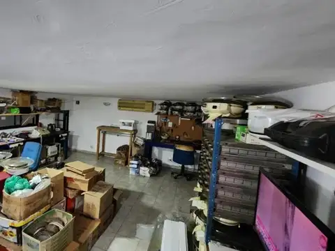 Local en venta - 2 Ambientes - Parque Patricios