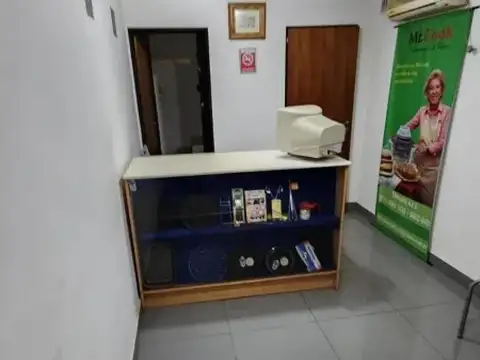 Local en venta - 2 Ambientes - Parque Patricios