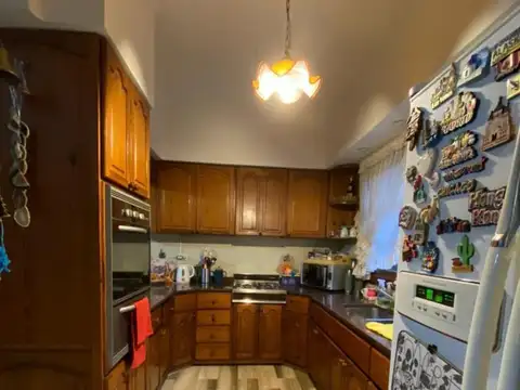 Alquiler Residencia 9 Ambientes para uso comercial o vivienda en Ramos Mejia