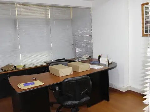 VENTA OFICINA EN BELGRANO, 2 COCHERAS-PERMUTA