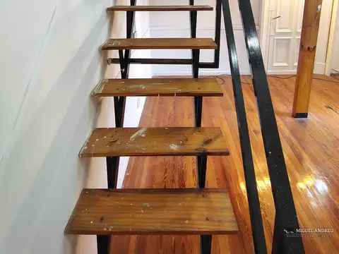 EXCEL OFICINA TODO SOL C/ENTREPISO A MTS DE TRIBUNALES!