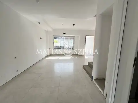 Casa en Venta en Castelar, USD 180.000