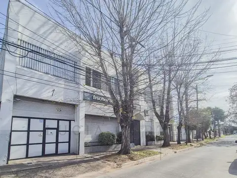 Importante lote residencial en venta en Munro 1.840 m² de terreno con frente a dos calles