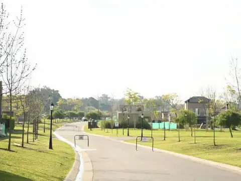 Hermoso lote en venta en barrio Santa Elena, Pilar del Este