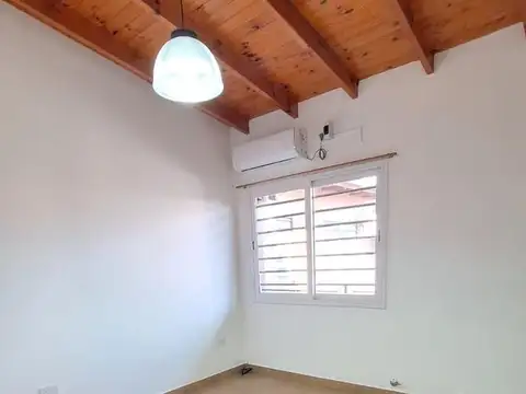 Los Ceibos al 1200 entre Drago y La Calandria