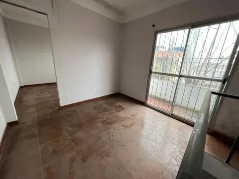 Casa en Venta en Castelar Sur, USD 63.000