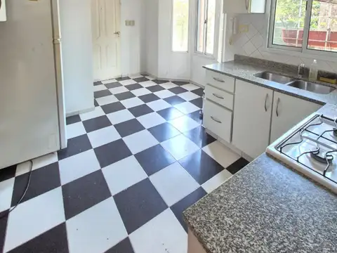 Casa en Alquiler de 3 dormitorios