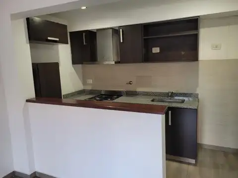 Venta PH 3 ambientes con parrilla y patio en Quilmes