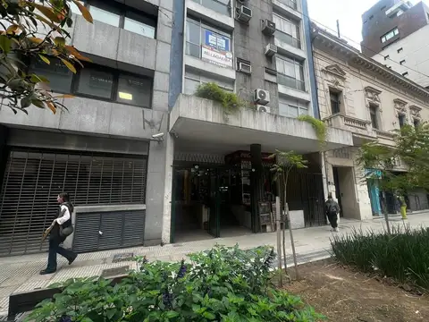 Paraguay 700, Piso 3