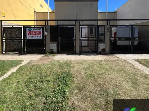 Casa en venta c/ cochera en Gualeguaychú