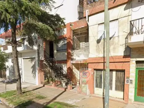 CASA PB 3 AMBIENTES C/PATIO Y GARAGE
