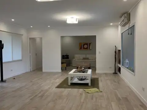 Casa 4 ambientes con 3 baños