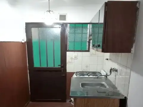 Casa 2 ambientes con 1 baño