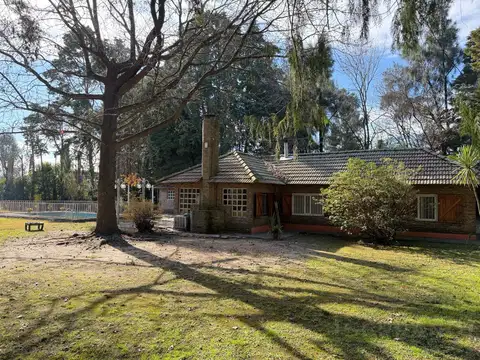 Casa en venta de 3 ambientes con galeria cerrada. APTA CREDITO. Parque Sakura, Exaltacion de la Cruz