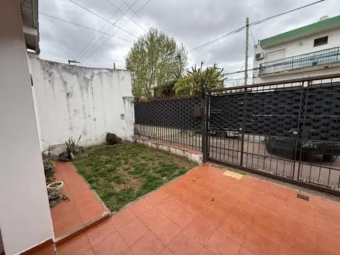 Depto Tipo Casa en Venta en Munro, USD 145.000
