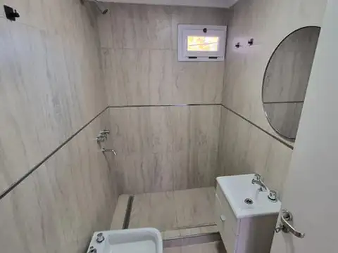 VENTA - MONOAMBIENTE C/COCHERA - SARANDI