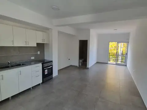 VENTA - MONOAMBIENTE C/COCHERA - SARANDI