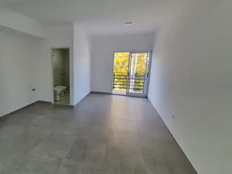 Salto 200, Piso 1