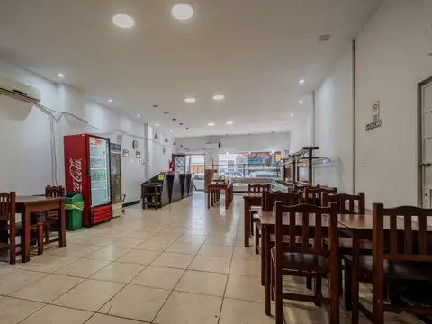 Local en Venta 54 años