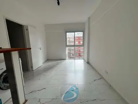 1 ambiente al lateral