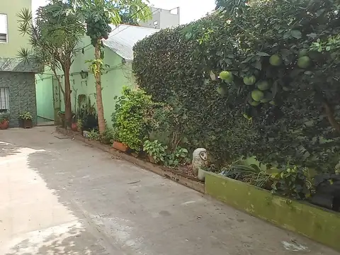 VENTA DE EDIFICIO EN PLANTA BAJA MORON OPORTUNIDAD