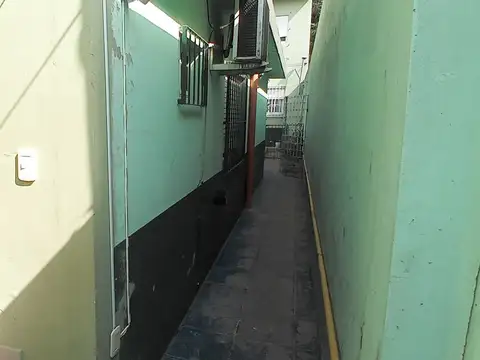 VENTA DE EDIFICIO EN PLANTA BAJA MORON OPORTUNIDAD