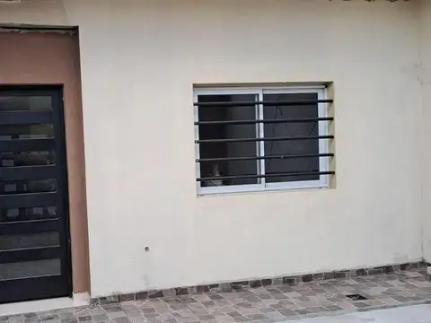 Depto Tipo Casa en Venta en Avellaneda, USD 85.000