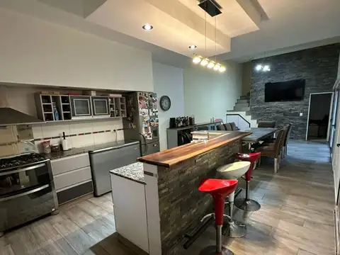 Casa en Venta con 1 cochera